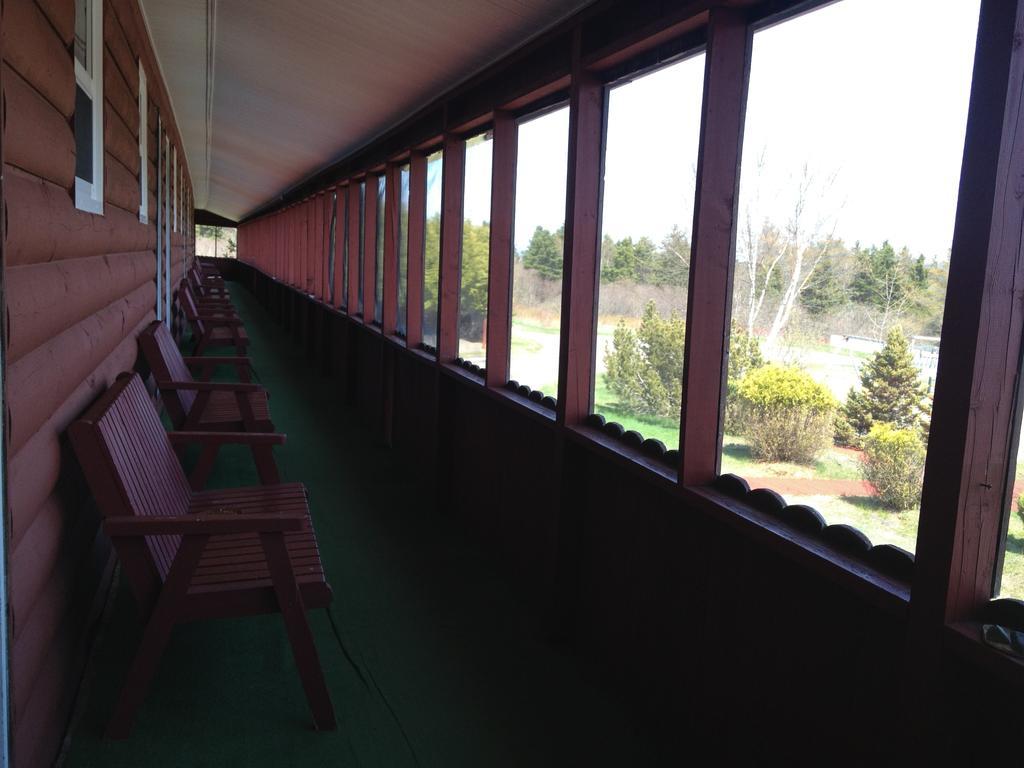 Hopewell Rocks Motel & Country Inn Hopewell Cape Exterior photo