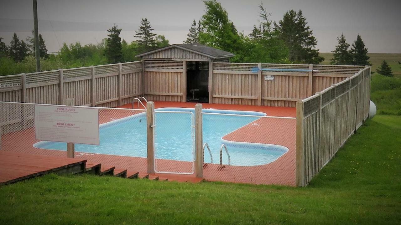 Hopewell Rocks Motel & Country Inn Hopewell Cape Exterior photo