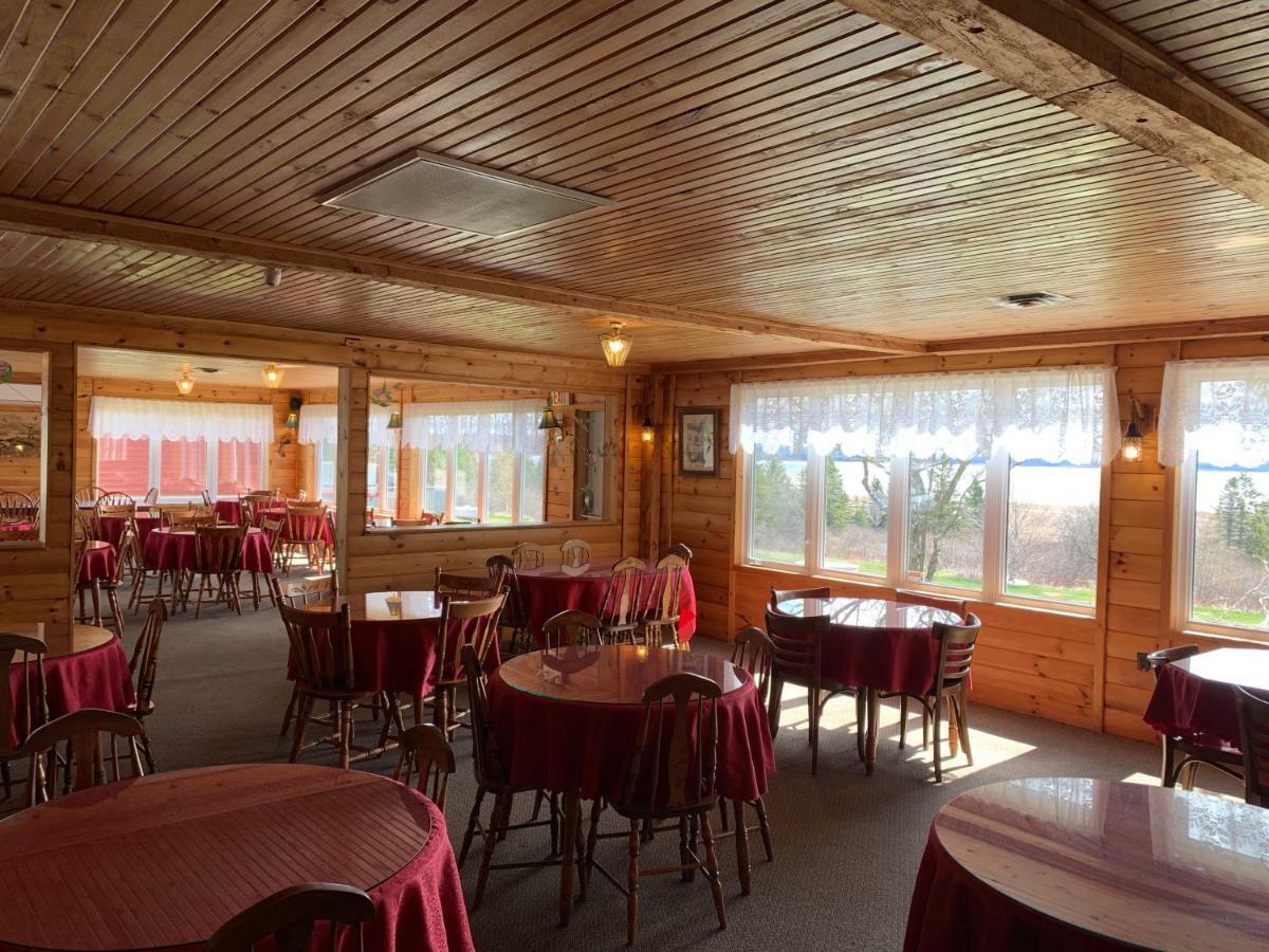 Hopewell Rocks Motel & Country Inn Hopewell Cape Exterior photo